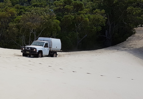 Andrew takes his GQ TD42 ute up onto Yeagarup Dunes