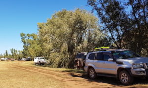 Finding shade for lunch at Chinaman Pool.