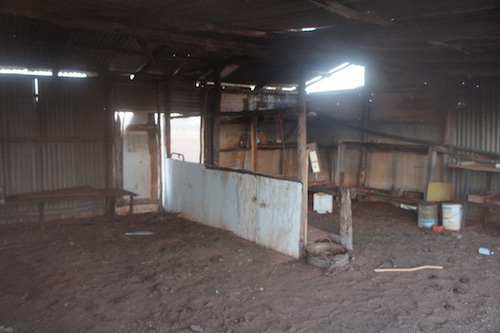 Abandoned shed at Pingandy.