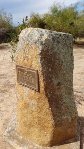 Bicentennial plaque at Emu Rock.