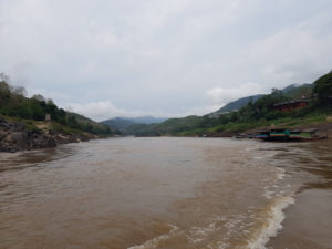 Leaving Pak Beng.