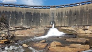 Scouring the weir keeps water in the Collie River.