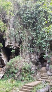 Entrance to Tham Chang Cave.