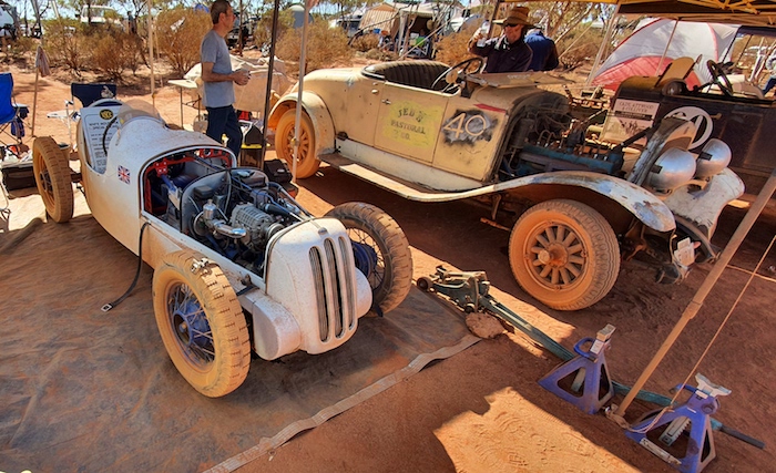 Ford 10 White Mouse 1939