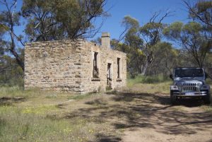 Ruins of what was possibly the caretaker or manager's residence.