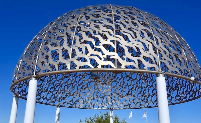 spectacular memorial to hmas sydney at geraldton